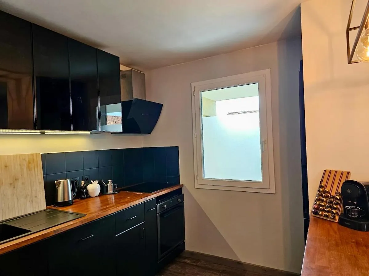 Un Cocon A Deux Pas Du Pont Apartment Avignon 0*,