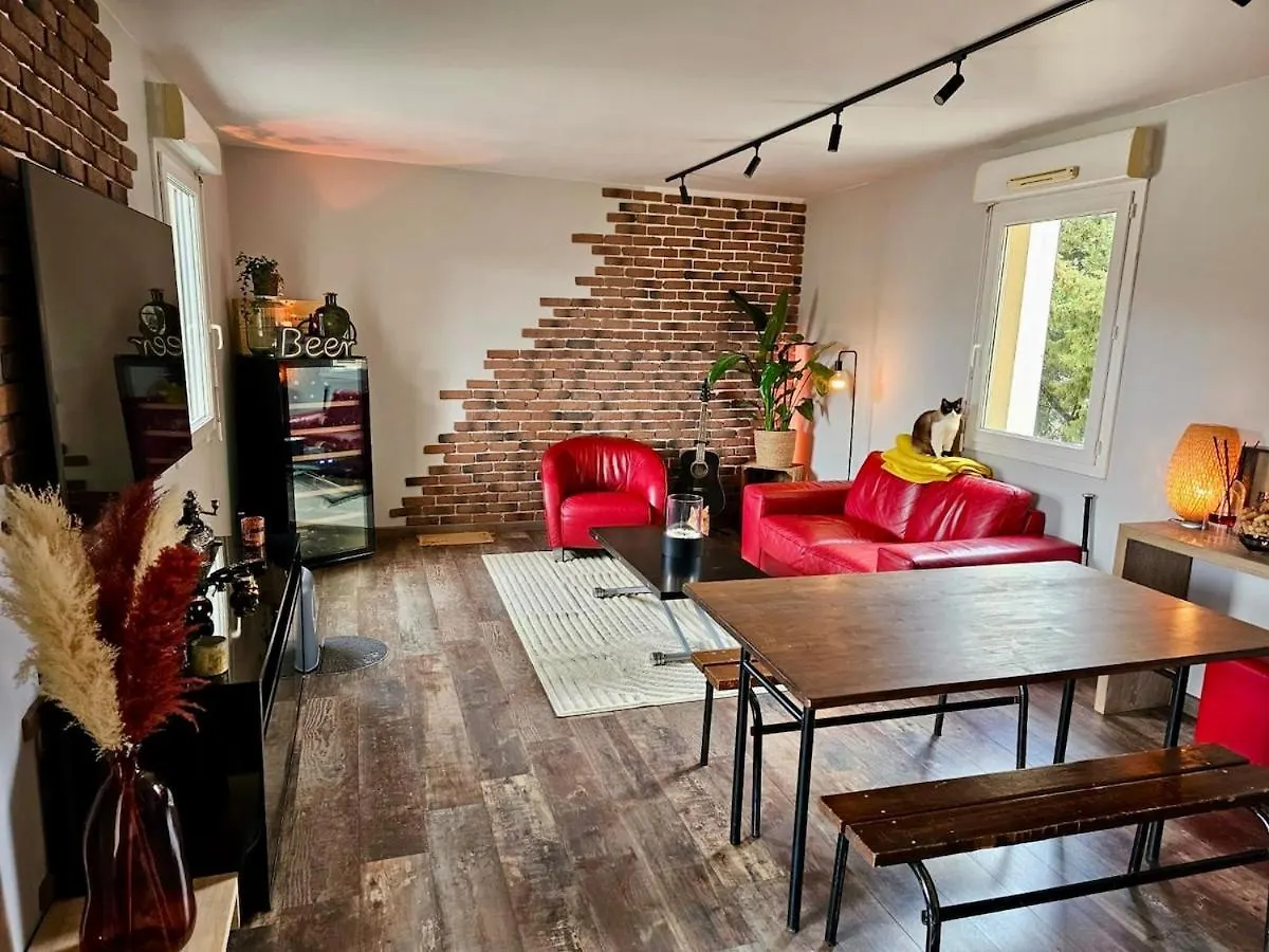 Un Cocon A Deux Pas Du Pont Apartment Avignon